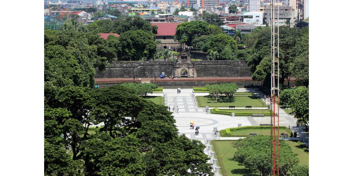 Fort Santiago Gate and Plaza Moriones