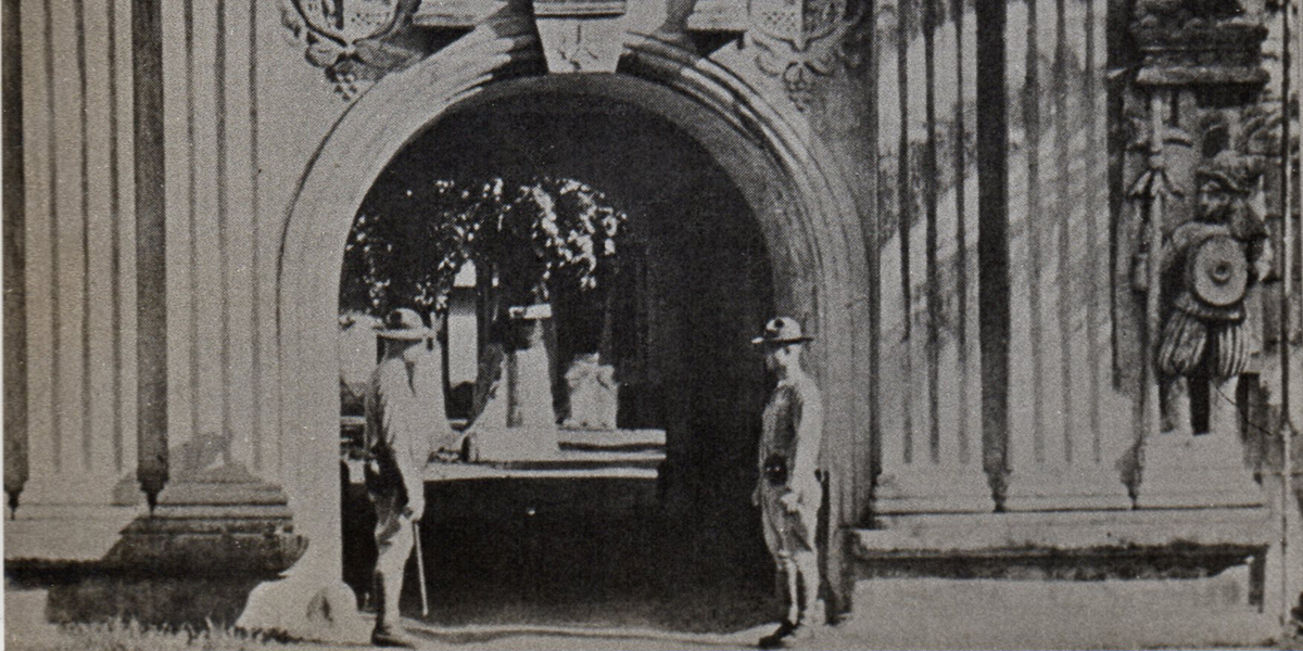 Main Entrance to Fort Santiago with the Royal coat-of-arms- 1966 