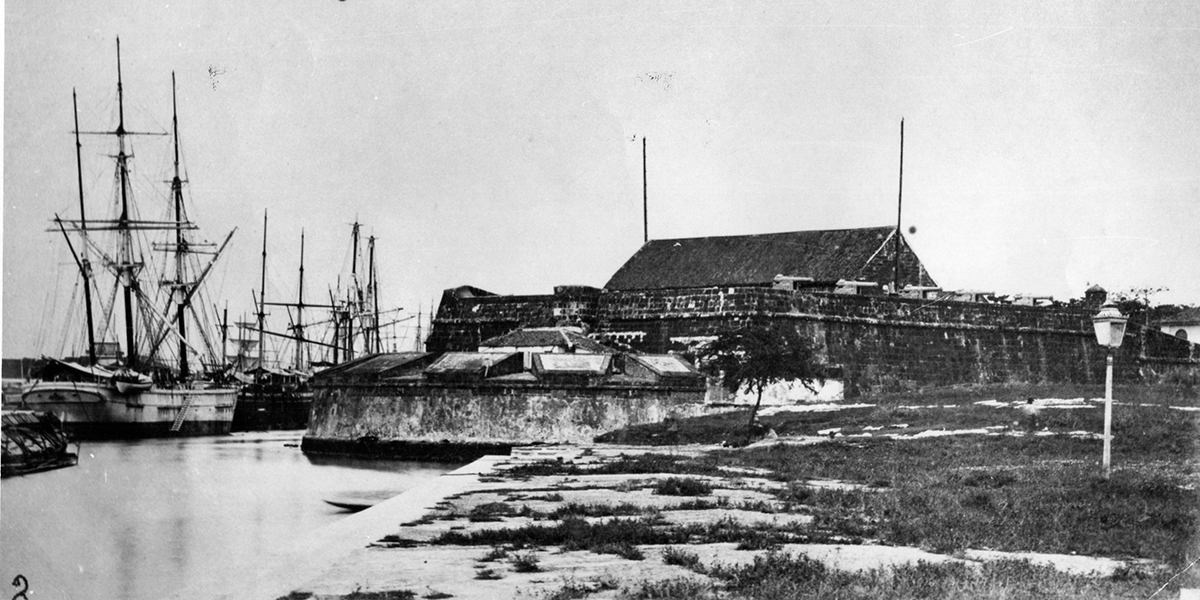 Bastion de Sta. Barbara with Tiled Roof in the Middle 